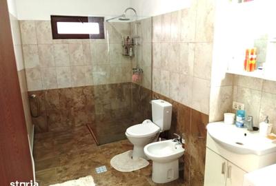 Casă cu 5 camere cu Teren 700 Mp în Central - 6