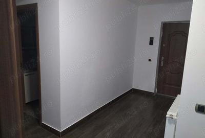 PARTER stradal Coresi (Isaran) de inchiriat ap.3 cam nemobilat, centrala, 2 bai, 2 balcoane - 4