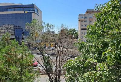 Spatiu birou, Piata Victoriei, 300 m de metrou, 3 camere, 86 mp.