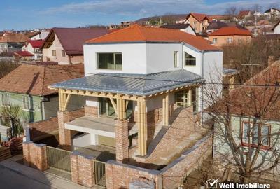 Casa premium, Dambul Rotund, vedere peste oras - 2