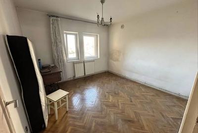 Apartament cu 4 camere decomandat în Semicentral - 3