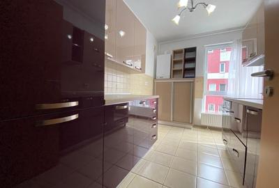 Apartament cu trei camere de inchiriat Avantgarden