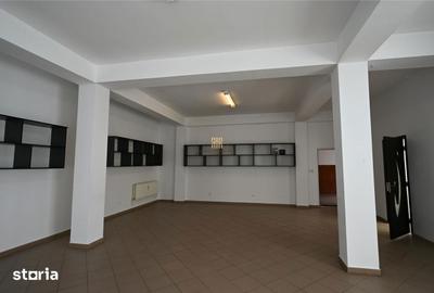 Spațiu comercial, de 82 mp, în Vama - 2