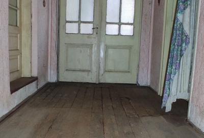 Casă cu 4 camere în Românești - 2