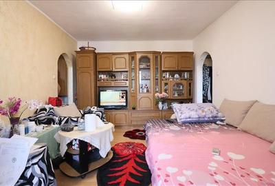 Apartament cu 2 camere semidecomandat în Dacia
