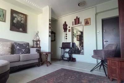 Apartament cu 2 camere decomandat, mobilat în Faleza Nord