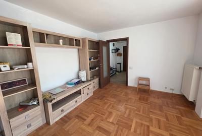 Apartament cu 3 camere semidecomandat în Titan - 2