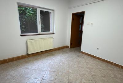 Casa ideala pentru sediu firma sau 2 familii - 11