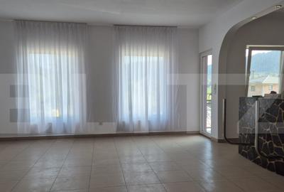 Duplex+Hala+5000 mp teren,zona Rebrisoara - 1