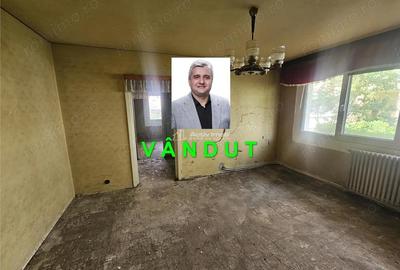 Apartament cu 2 camere semidecomandat în Micro I - 15