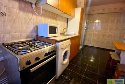Apartament cu 2 camere decomandat în Capitol - 4