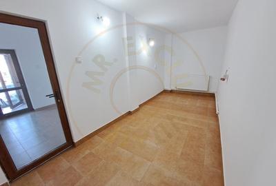 Spatiu Comercial Stradal - Spitalul Mioveni, Bd. Dacia, Racovita - 5