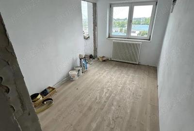 De vanzare 4 camere, etaj intermediar, zona Piata Mare, 59.500 euro - 1