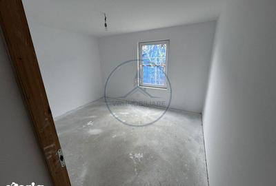 Casă cu 5 camere cu Teren 1500 Mp în Industrială - 15