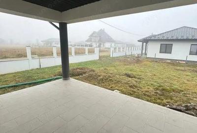 Casă cu Teren 600 Mp în Satu Nou de Jos - 10