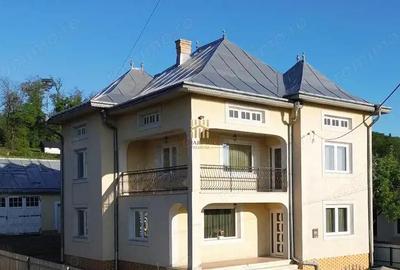 Casă cu Teren 2800 Mp în Măriței - 12