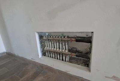 Casă cu 4 camere cu Teren 3690 Mp în Milcovul - 3