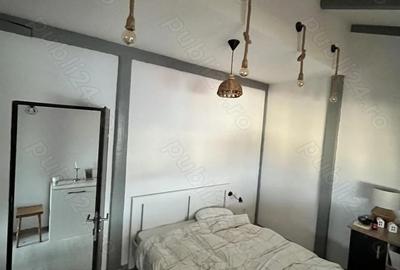 Apartament cu 4 camere decomandat în Zăvoi