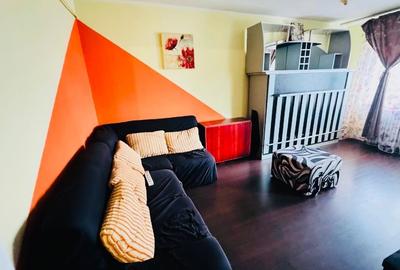 Apartament cu 2 camere decomandat în Nicolina