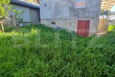 Casă individuală cu 4 camere cu Canalizare în Iris