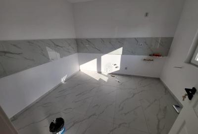 Duplex spatios cu 4 camere si mansarda cu placa de beton,gata de mutat - 4