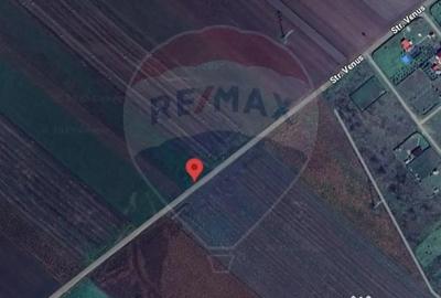 Teren de 3500 mp, în Hălchiu