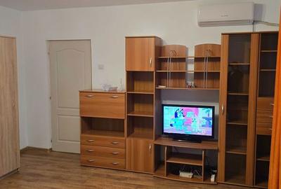 Garsonieră în Titan