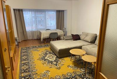 Apartament cu 3 camere decomandat în Stadion - 1