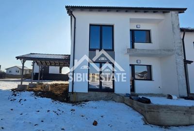 Casa cu carport si terasa, Selimbar, Sibiu - 2