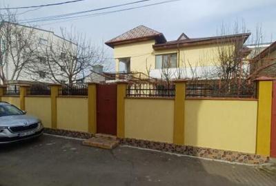 VILA(P 1), zona Centru-Vechi, Caramida, MERITA VAZUTA! - 1