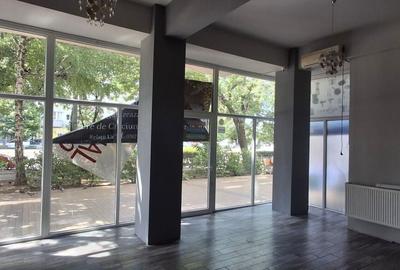 Spatiu comercial Titan - 1 Decembrie 1918 - 2