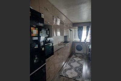 Apartament 3 camere, strada G-ral Eremia Grigorescu (Garii), 105.000€ - 2