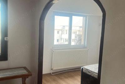 Apartament cu 4 camere semidecomandat în Fălticeni