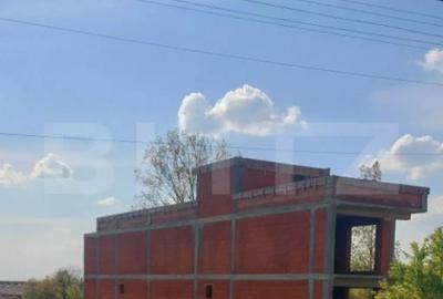 Casă cu 4 camere cu Teren 1000 Mp în Central - 8