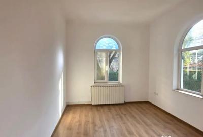 Casă cu 5 camere cu Canalizare în Floreasca - 1