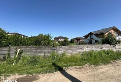 Teren de 1000 mp, în Miroslava