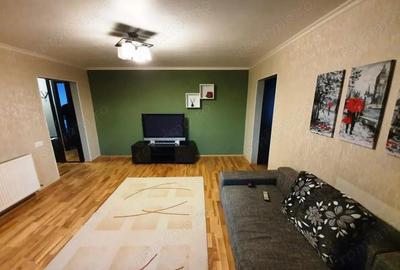 Vanzare apartament 2 camere transformat in 3, etaj 1, strada Comuna din Paris - 2