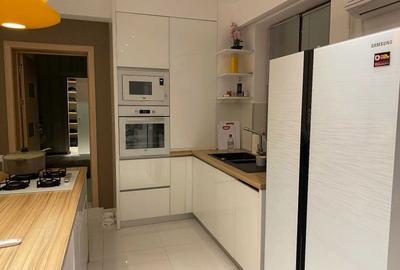 Apartament cu 3 camere decomandat în Palazu Mare - 1