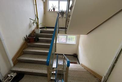 Titan Ozana 3 Camere Etaj 2 Centrala Proprie Instalatii Schimbate - 16