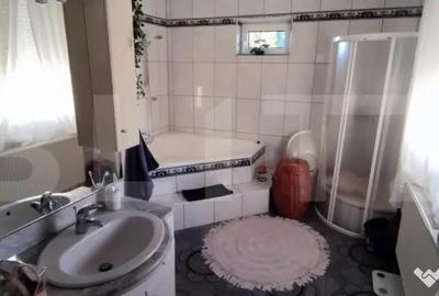 Casă cu 7 camere cu Teren 890 Mp în Central - 7