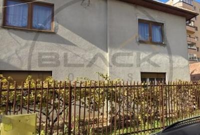 Casa Individuala cu 6 camere, suprafata utila 180 mp, Intre Lacuri - 1