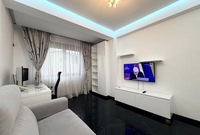 Apartament cu 3 camere semidecomandat în 13 Septembrie - 18