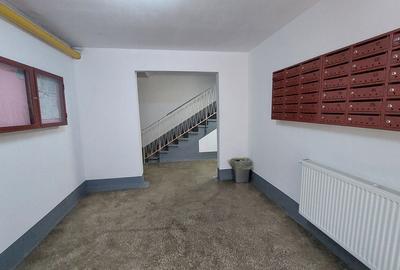 Bd. Chisinau , statia Pictor Harlescu, bloc stradal, reabilitat - 18