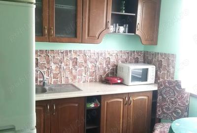 Inchiriez la 1-2studente eleve ap.2camere,decomandat,bucatarie,2bai,parcare, Dumbravi?a - 5