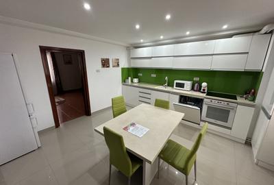 Apartament cu 3 camere decomandat în P-ța Unirii - 2