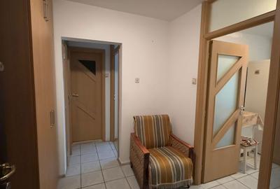 Apartament cu 2 camere decomandat în Exterior Vest