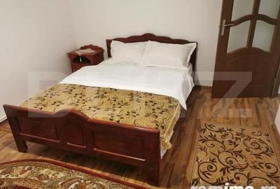 Casă cu 8 camere cu Teren 2200 Mp în Central - 1