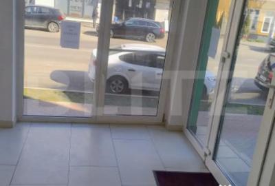 Spațiu comercial, de 87 mp, în Central - 3