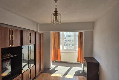 Apartament cu 2 camere decomandat în Micro IV - 6