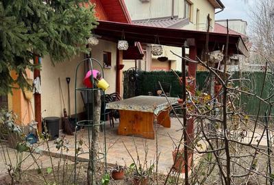 Casă cu 4 camere în Central - 2